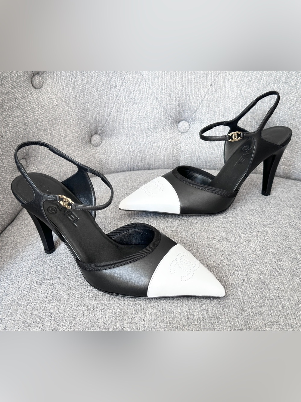 2026 CHANEL BLAZY BLACK LEATHER WHITE TOE CC LOGO SANDALS HEELS SHOES size 38C - Picture 4 of 16